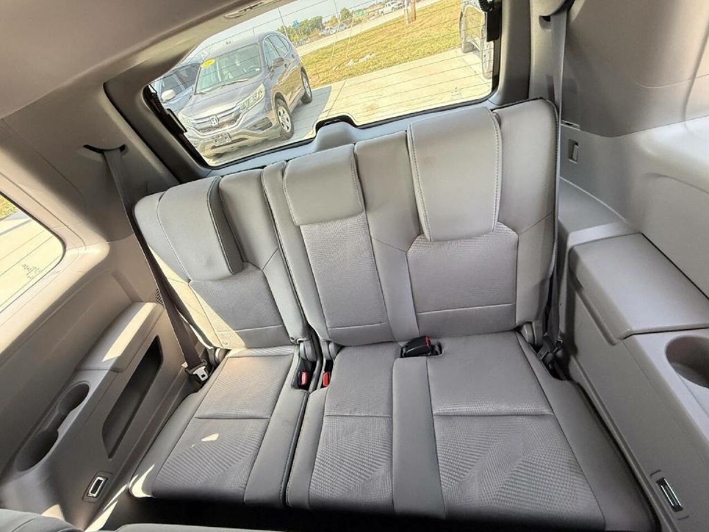 Honda Pilot LX 4WD 5-Spd AT 2015