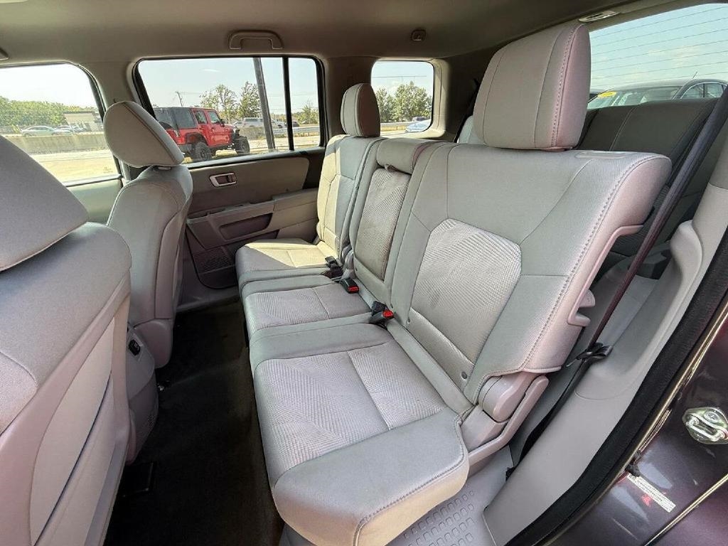 Honda Pilot LX 4WD 5-Spd AT 2015