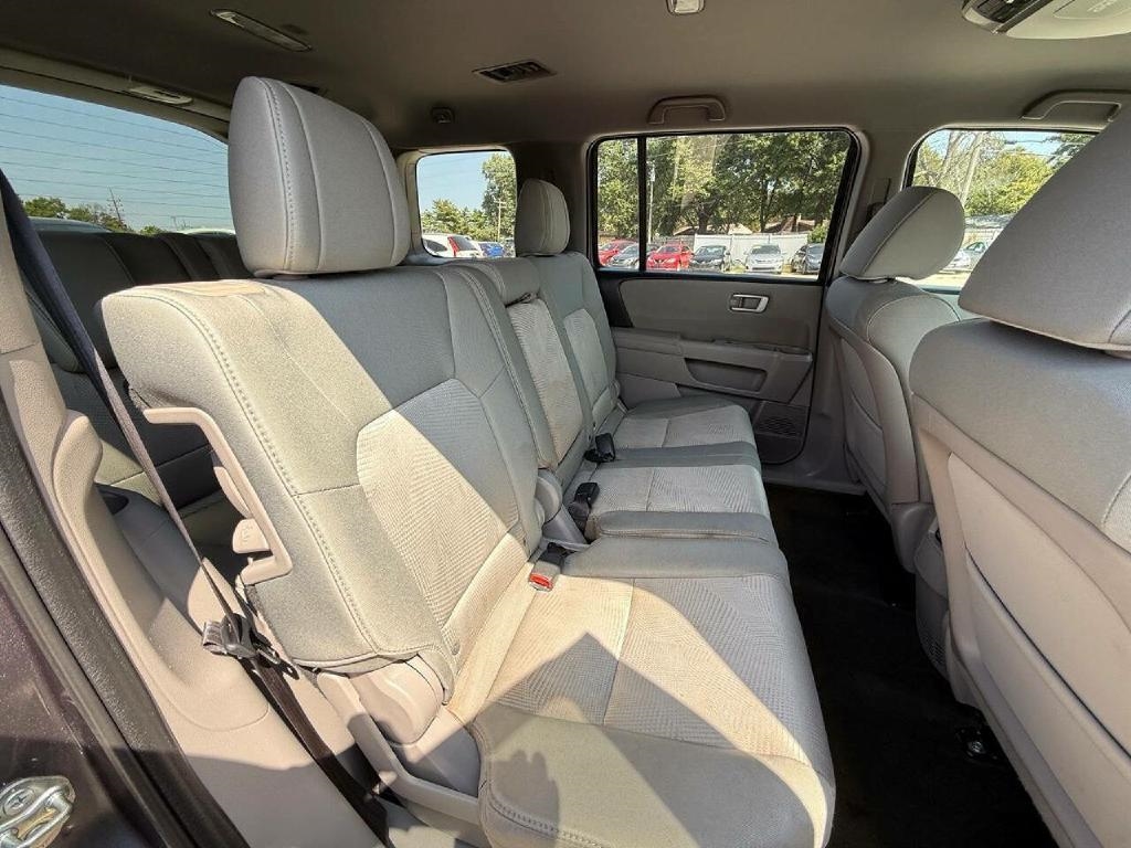 Honda Pilot LX 4WD 5-Spd AT 2015