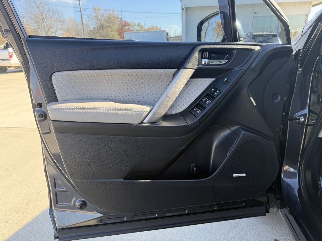 Subaru Forester 2.5i Limited 2017