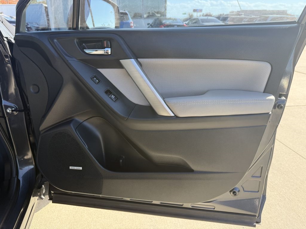 Subaru Forester 2.5i Limited 2017