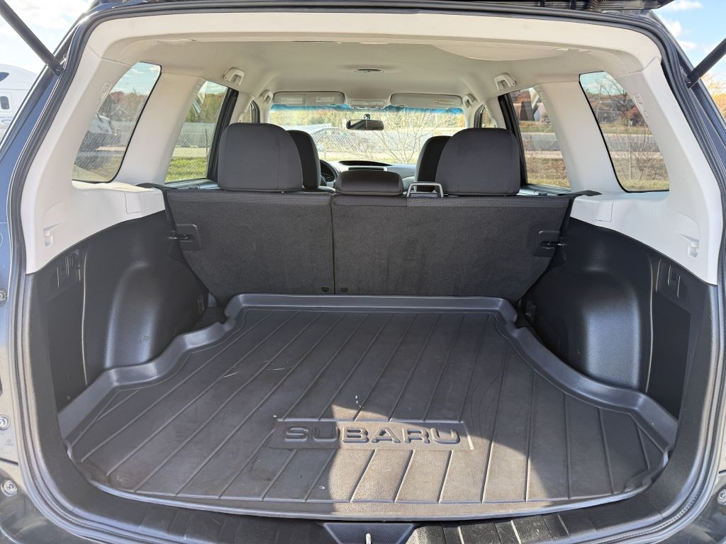 Subaru Forester 2.5X 2012