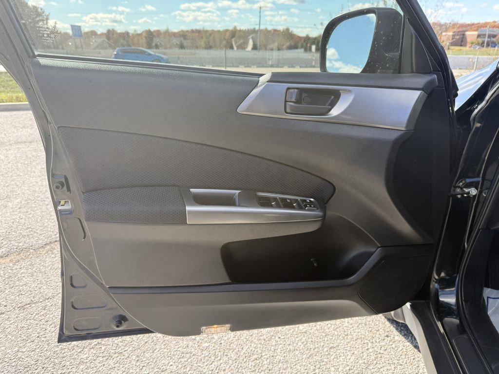 Subaru Forester 2.5X 2012