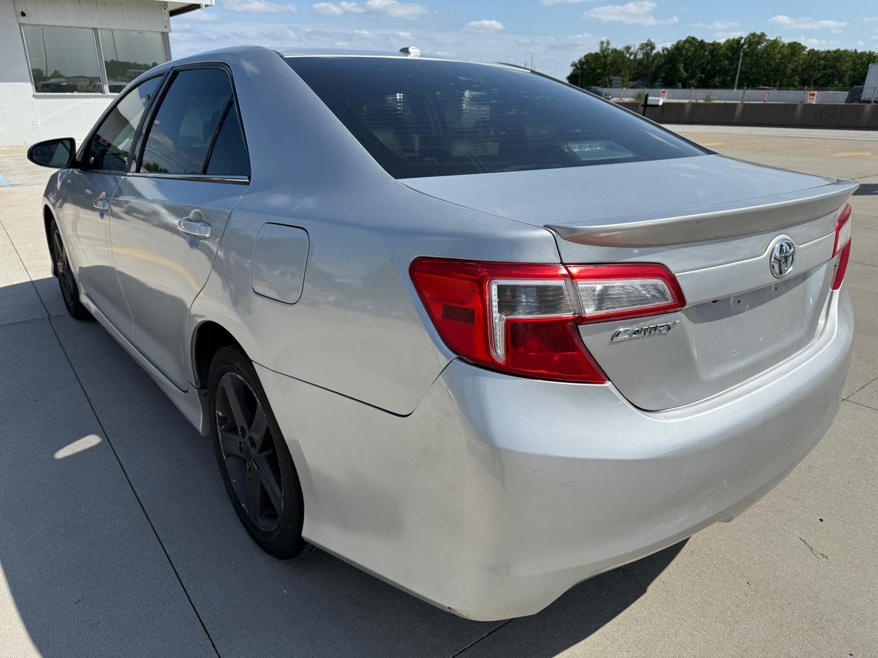 Toyota Camry SE (Natl) 2013