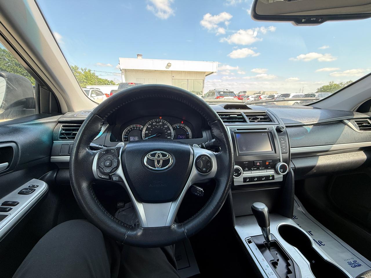 Toyota Camry SE (Natl) 2013