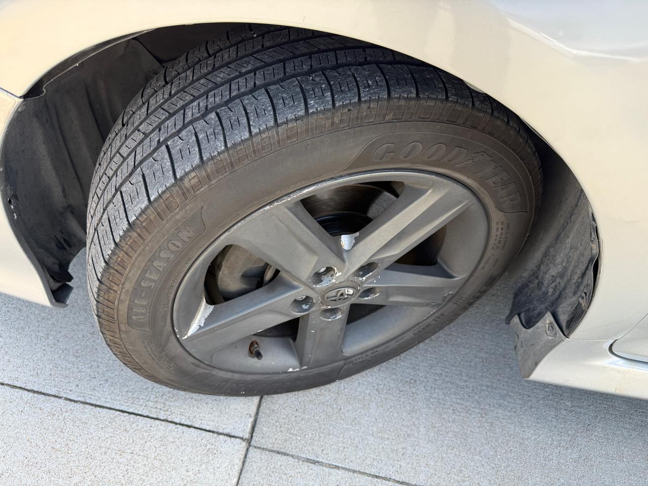 Toyota Camry SE (Natl) 2013