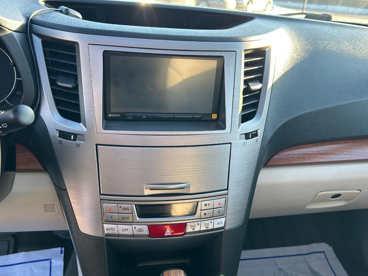 Subaru Outback 2.5i Limited 2014