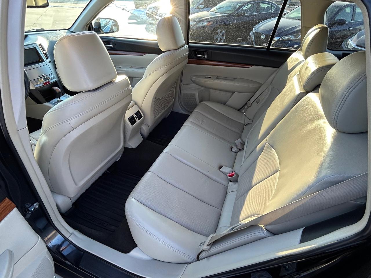 Subaru Outback 2.5i Limited 2014