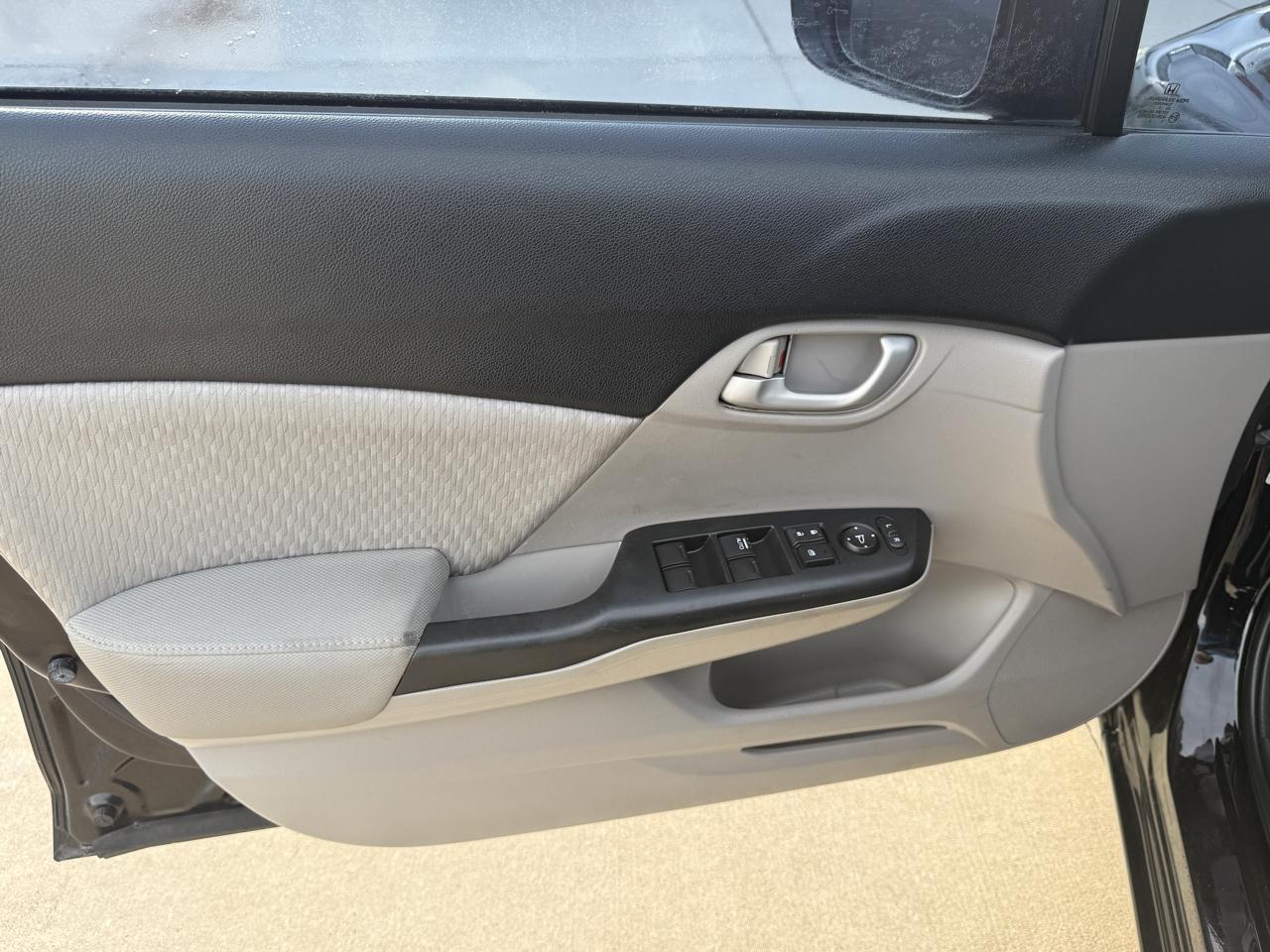 Honda Civic LX Sedan CVT 2014