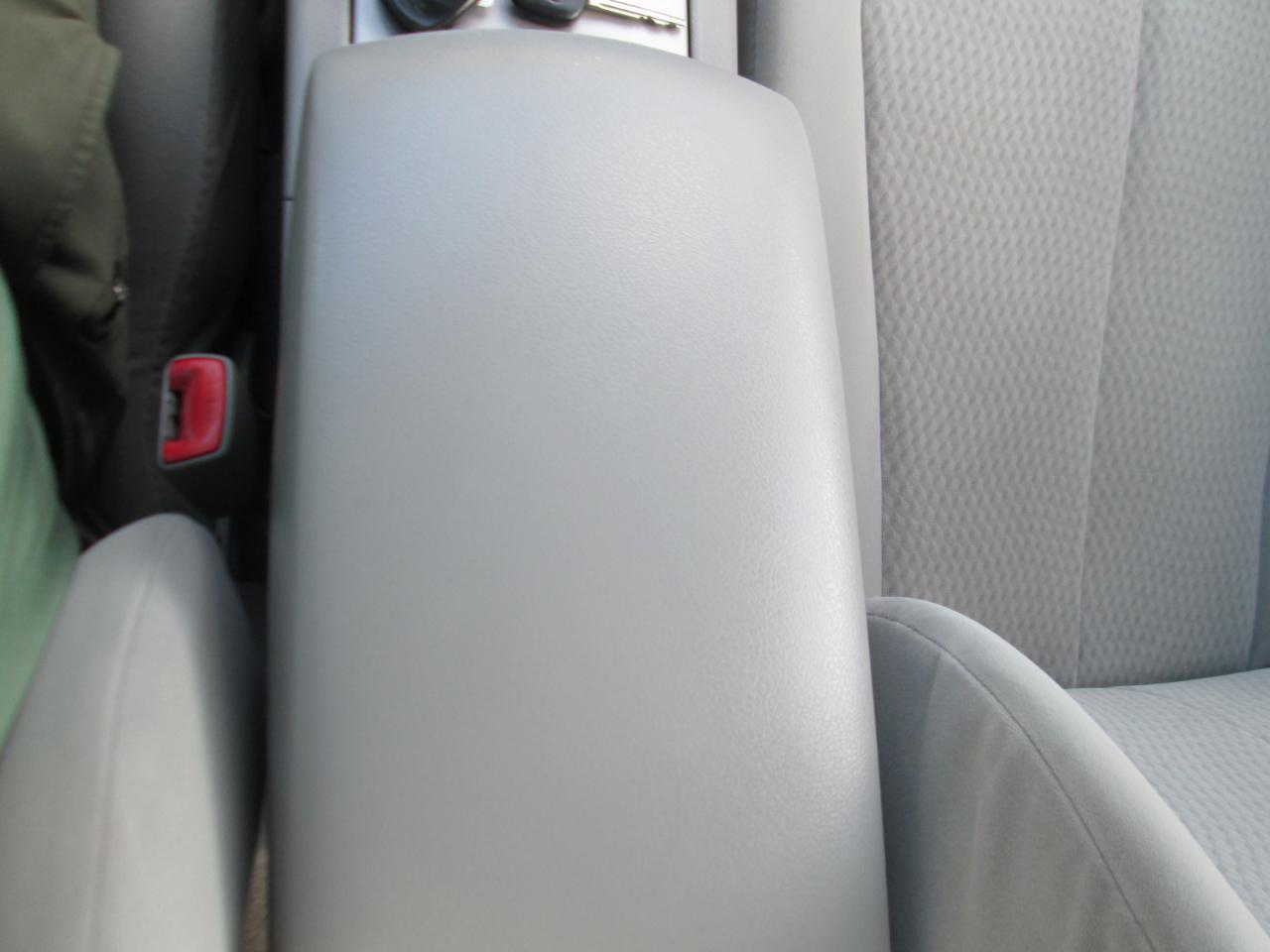 Toyota Camry Base 6-Spd AT 2011