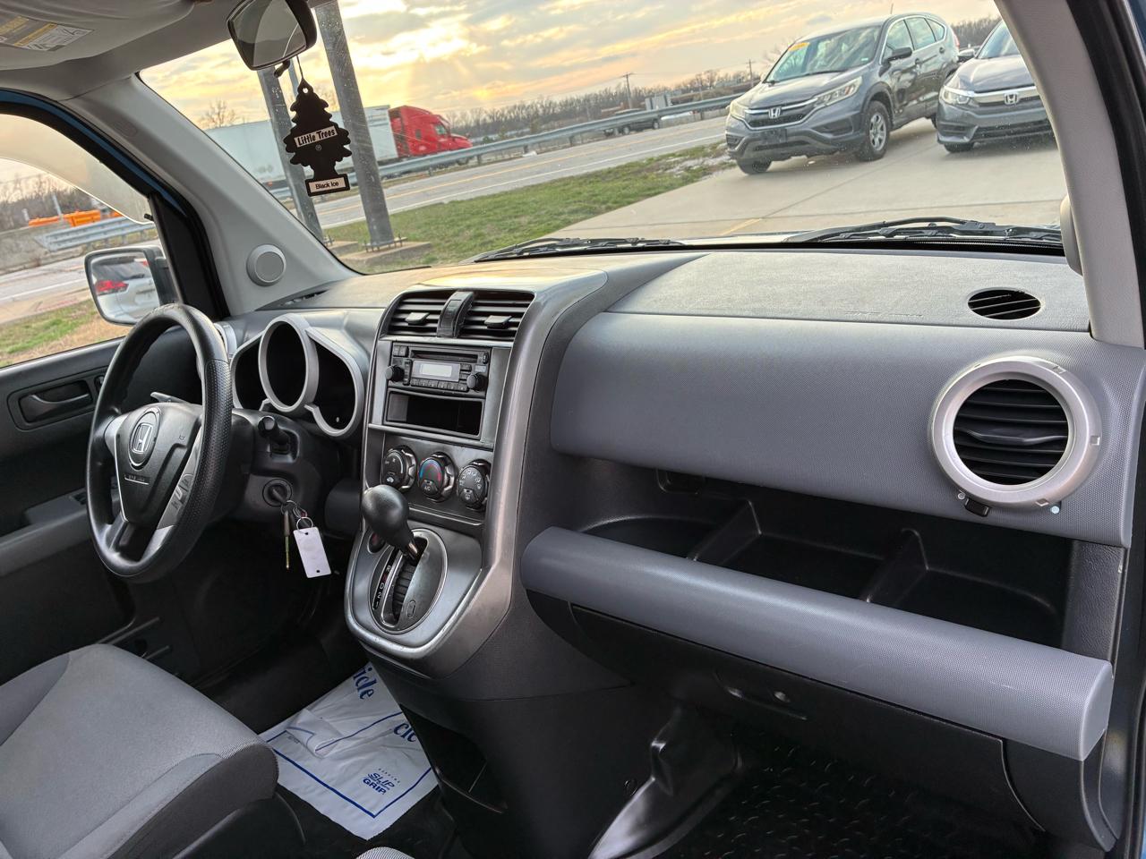 Honda Element LX 2WD AT 2008