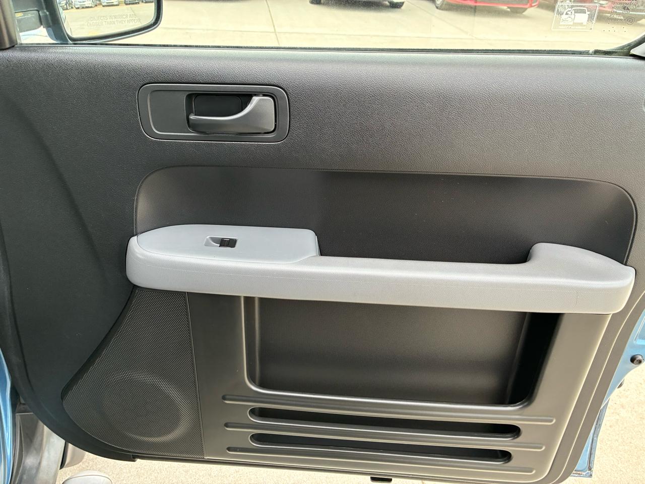 Honda Element LX 2WD AT 2008