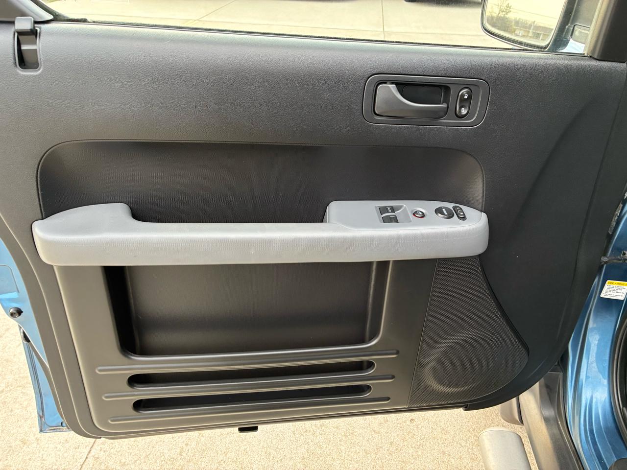 Honda Element LX 2WD AT 2008