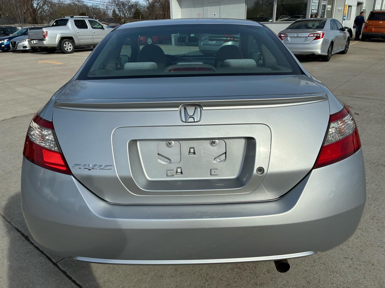 Honda Civic LX Coupe 5-Speed AT 2010