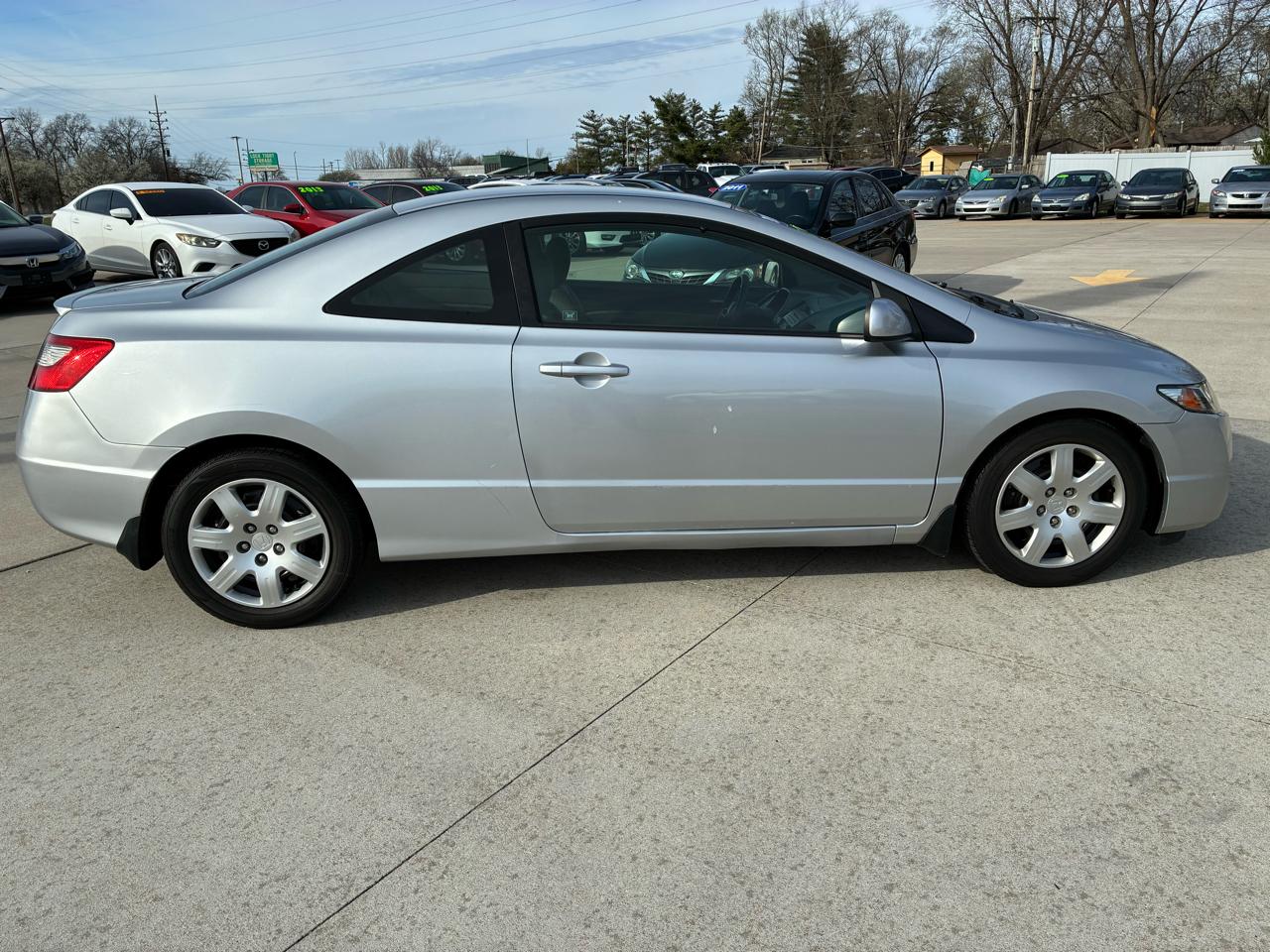Honda Civic LX Coupe 5-Speed AT 2010
