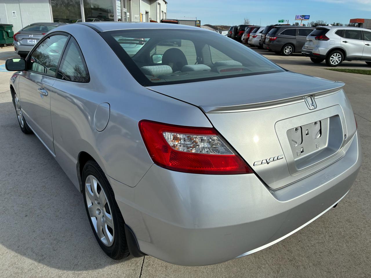 Honda Civic LX Coupe 5-Speed AT 2010