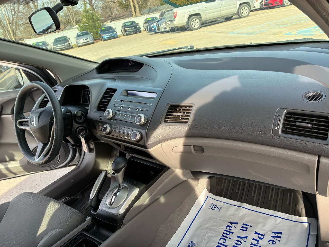 Honda Civic LX Coupe 5-Speed AT 2010