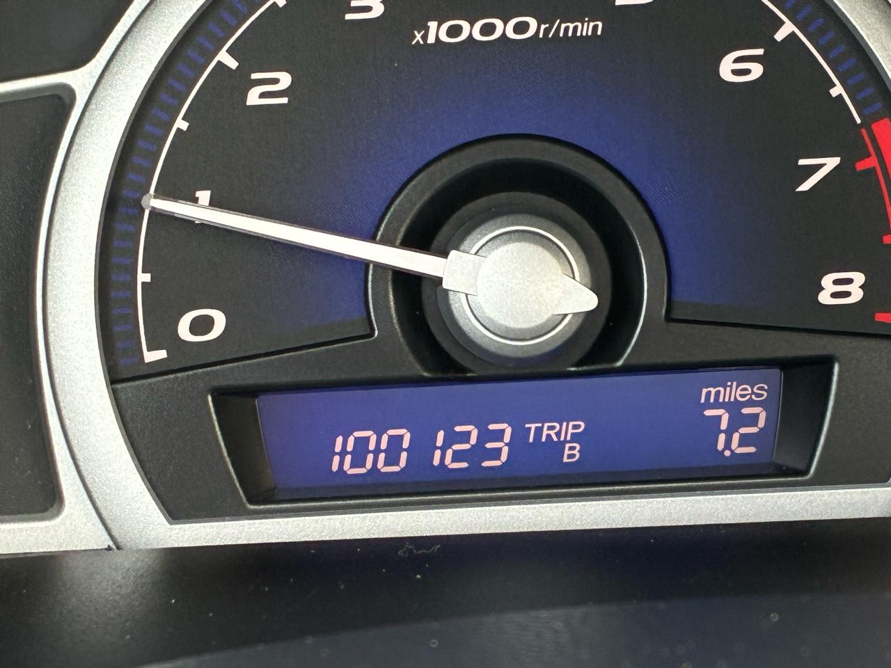 Honda Civic LX Coupe 5-Speed AT 2010