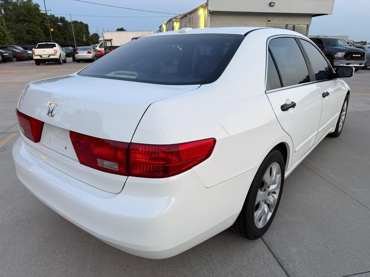 Honda Accord EX V-6 Sedan AT with Navigation System and XM Radi 2005