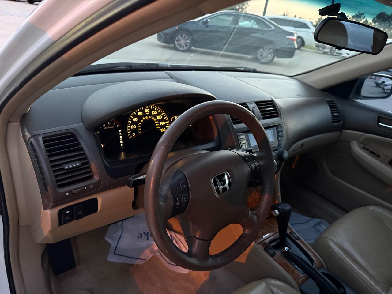 Honda Accord EX V-6 Sedan AT with Navigation System and XM Radi 2005