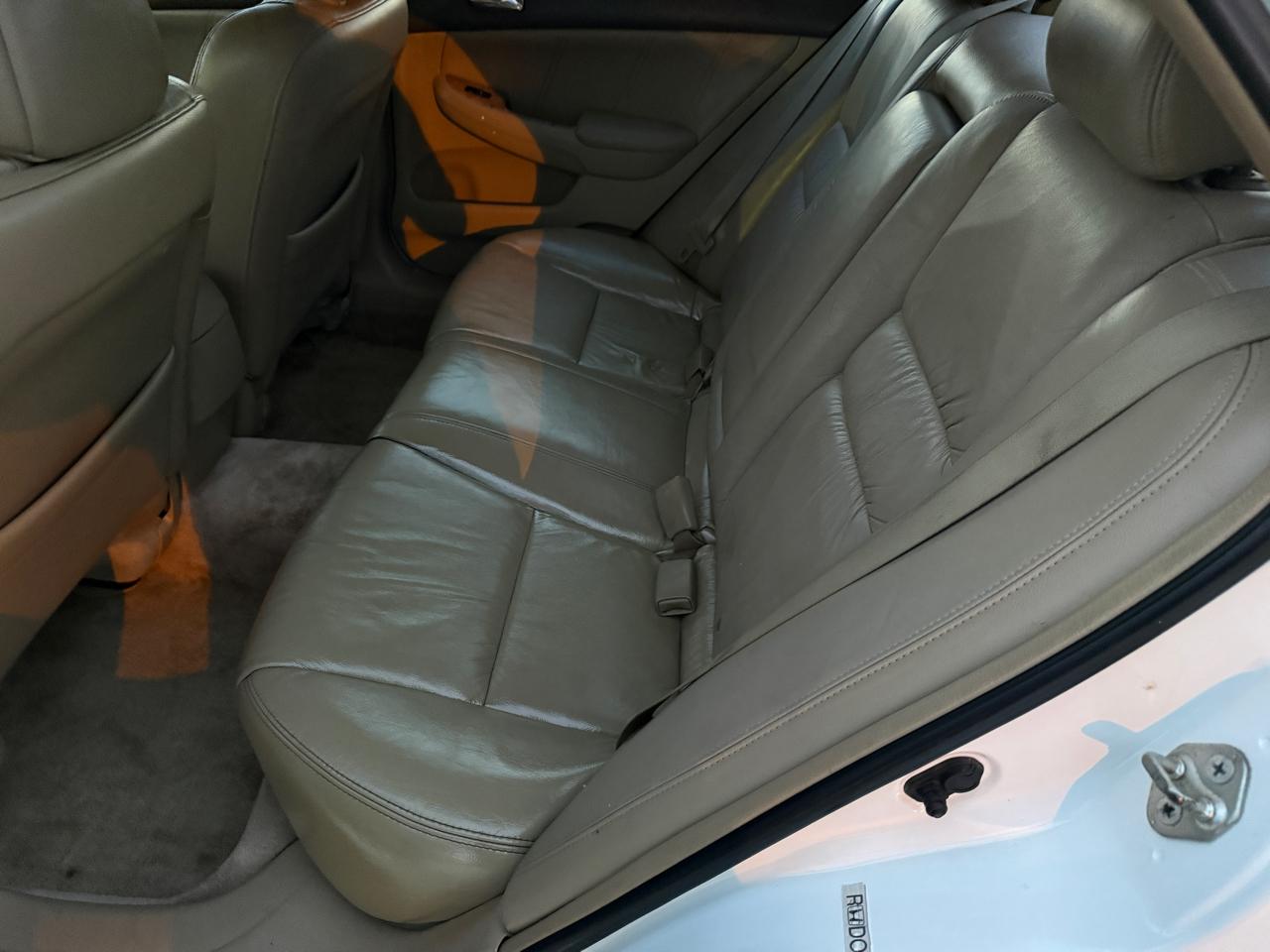 Honda Accord EX V-6 Sedan AT with Navigation System and XM Radi 2005