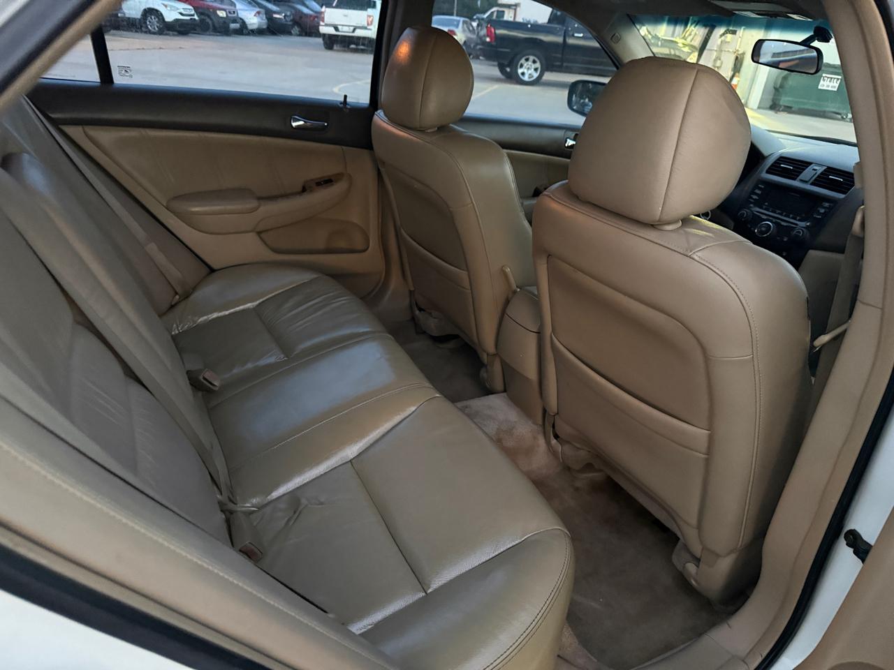 Honda Accord EX V-6 Sedan AT with Navigation System and XM Radi 2005