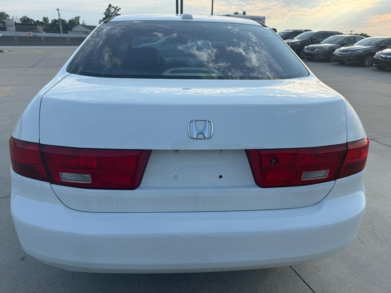 Honda Accord EX V-6 Sedan AT with Navigation System and XM Radi 2005