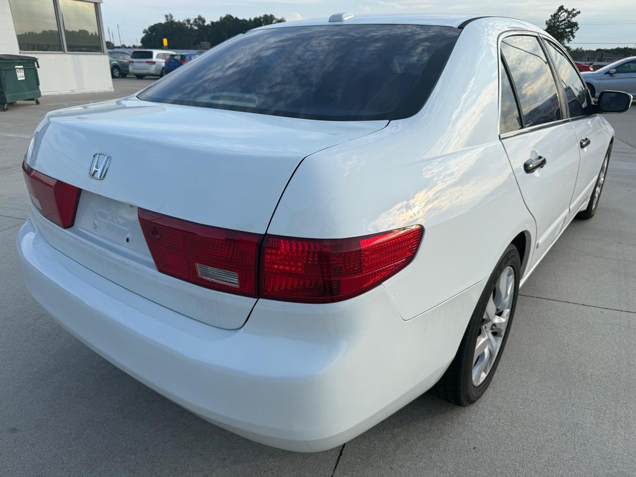 Honda Accord EX V-6 Sedan AT with Navigation System and XM Radi 2005