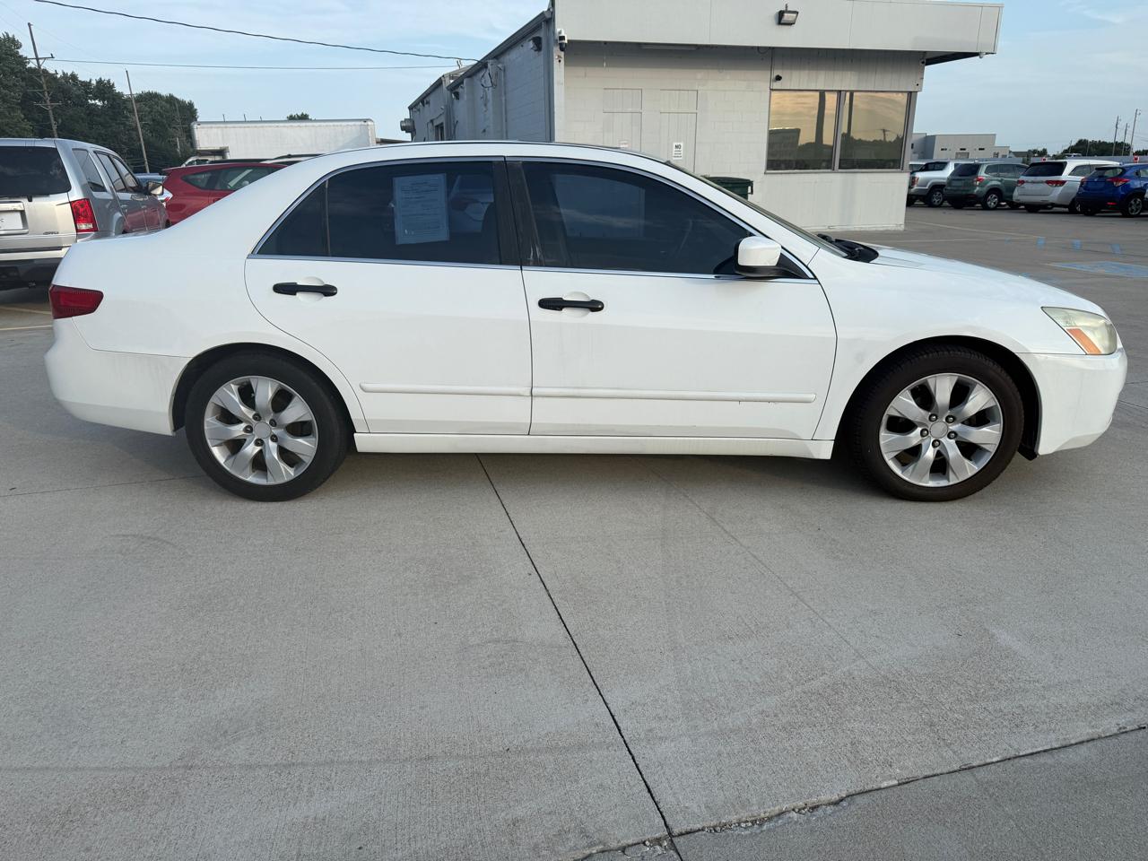 Honda Accord EX V-6 Sedan AT with Navigation System and XM Radi 2005