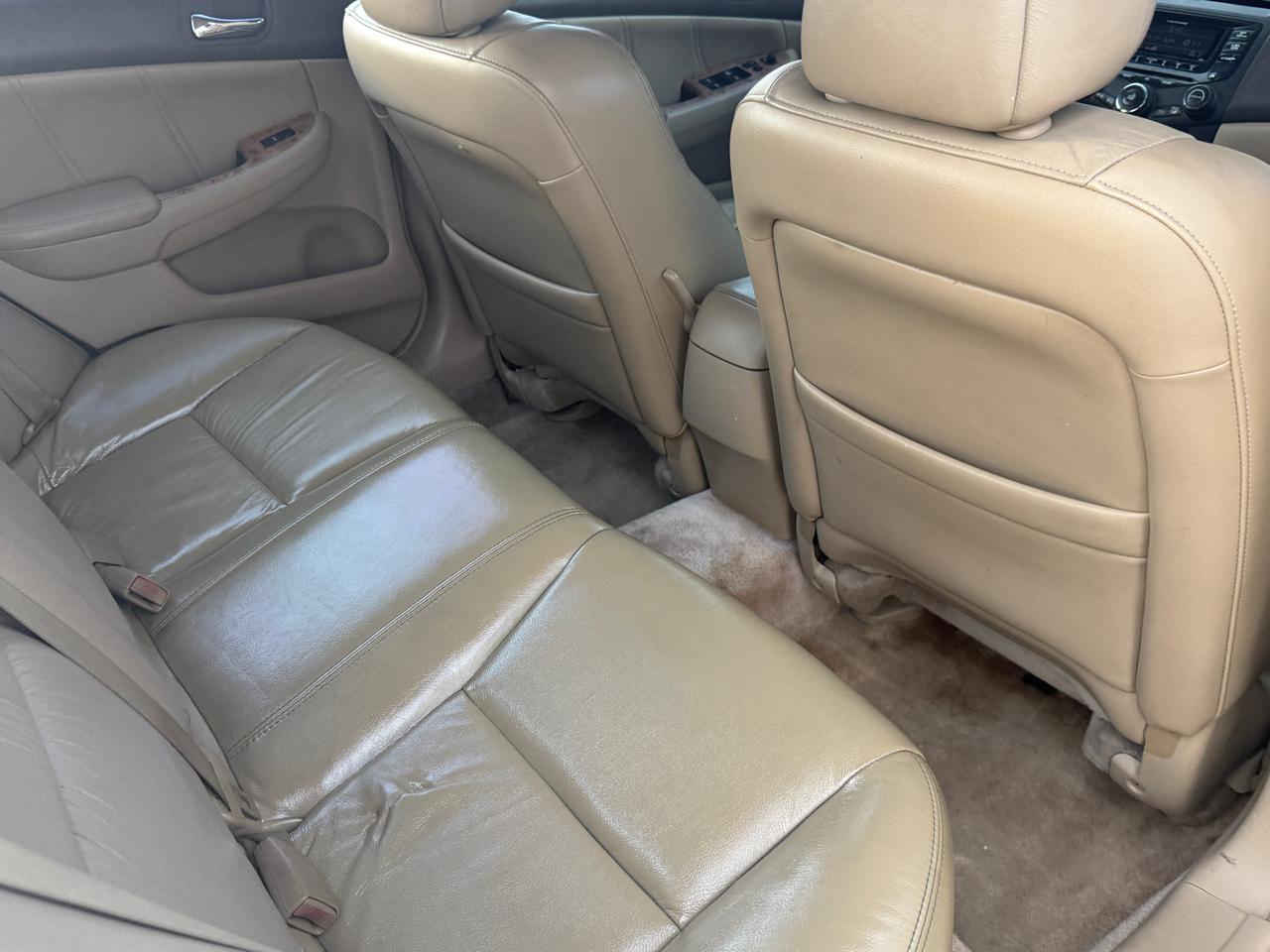 Honda Accord EX V-6 Sedan AT with Navigation System and XM Radi 2005