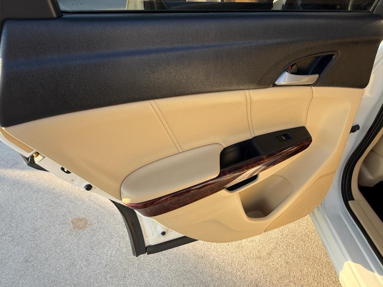 Honda Accord Crosstour 4WD 5dr EX-L 2010