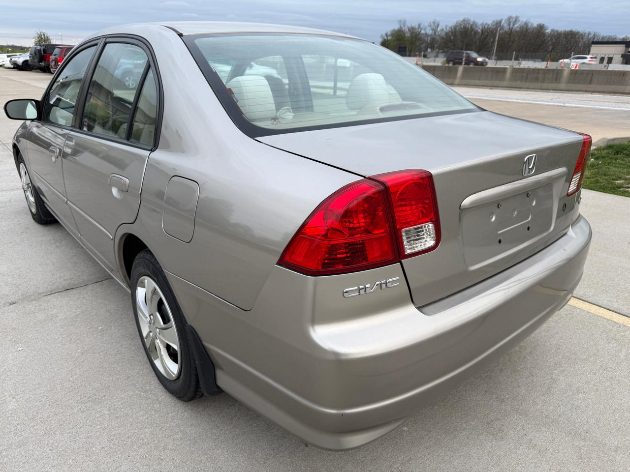 Honda Civic LX Sedan AT 2004