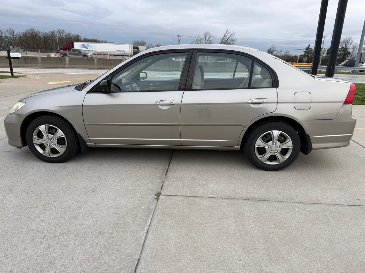 Honda Civic LX Sedan AT 2004