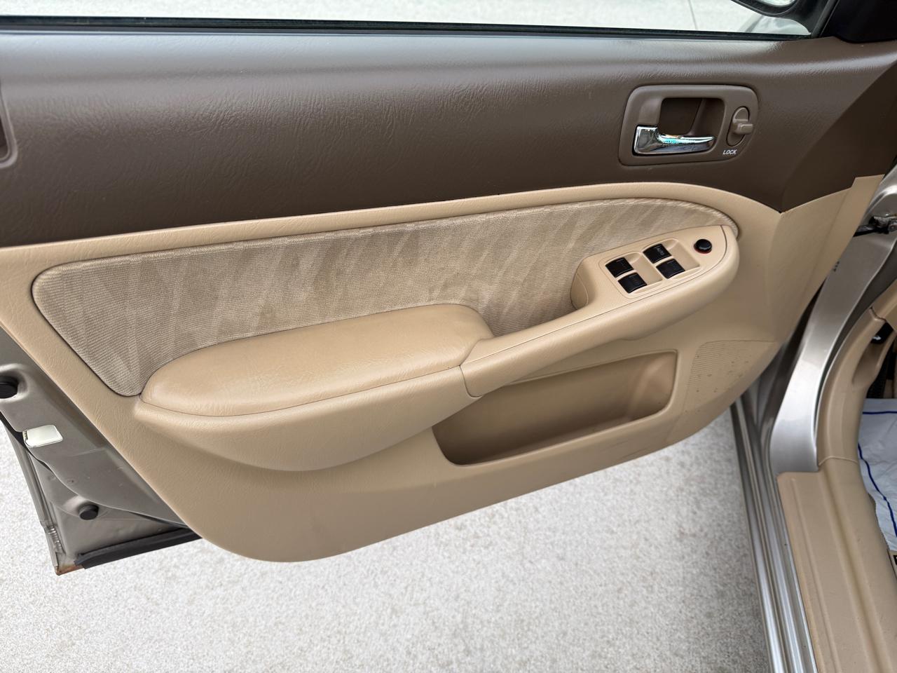 Honda Civic LX Sedan AT 2004