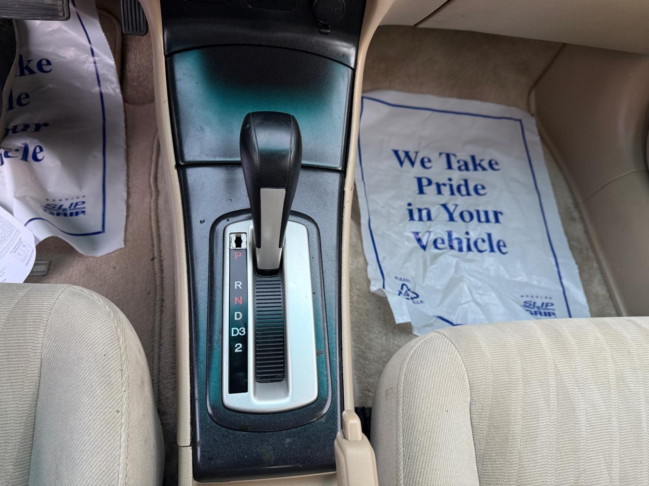 Honda Civic LX Sedan AT 2004