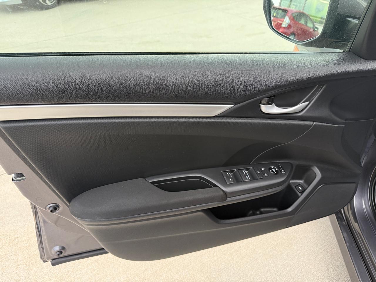 Honda Civic LX Sedan CVT 2016