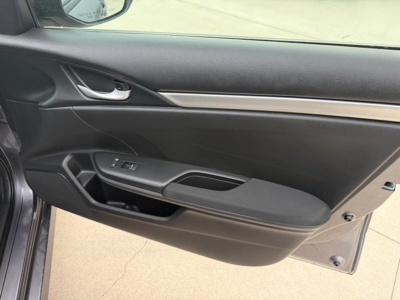 Honda Civic LX Sedan CVT 2016
