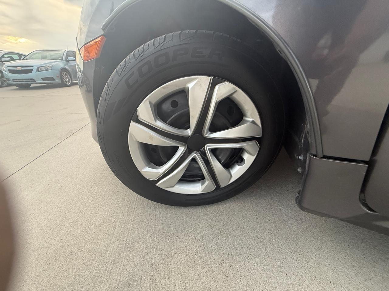 Honda Civic LX Sedan CVT 2016