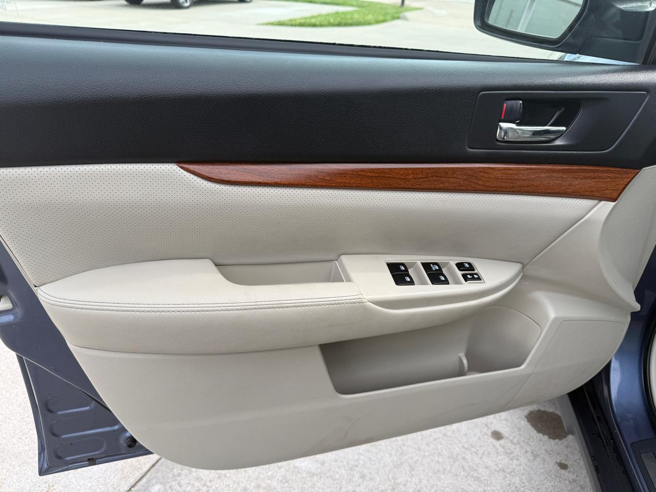 Subaru Outback 2.5i Limited 2014