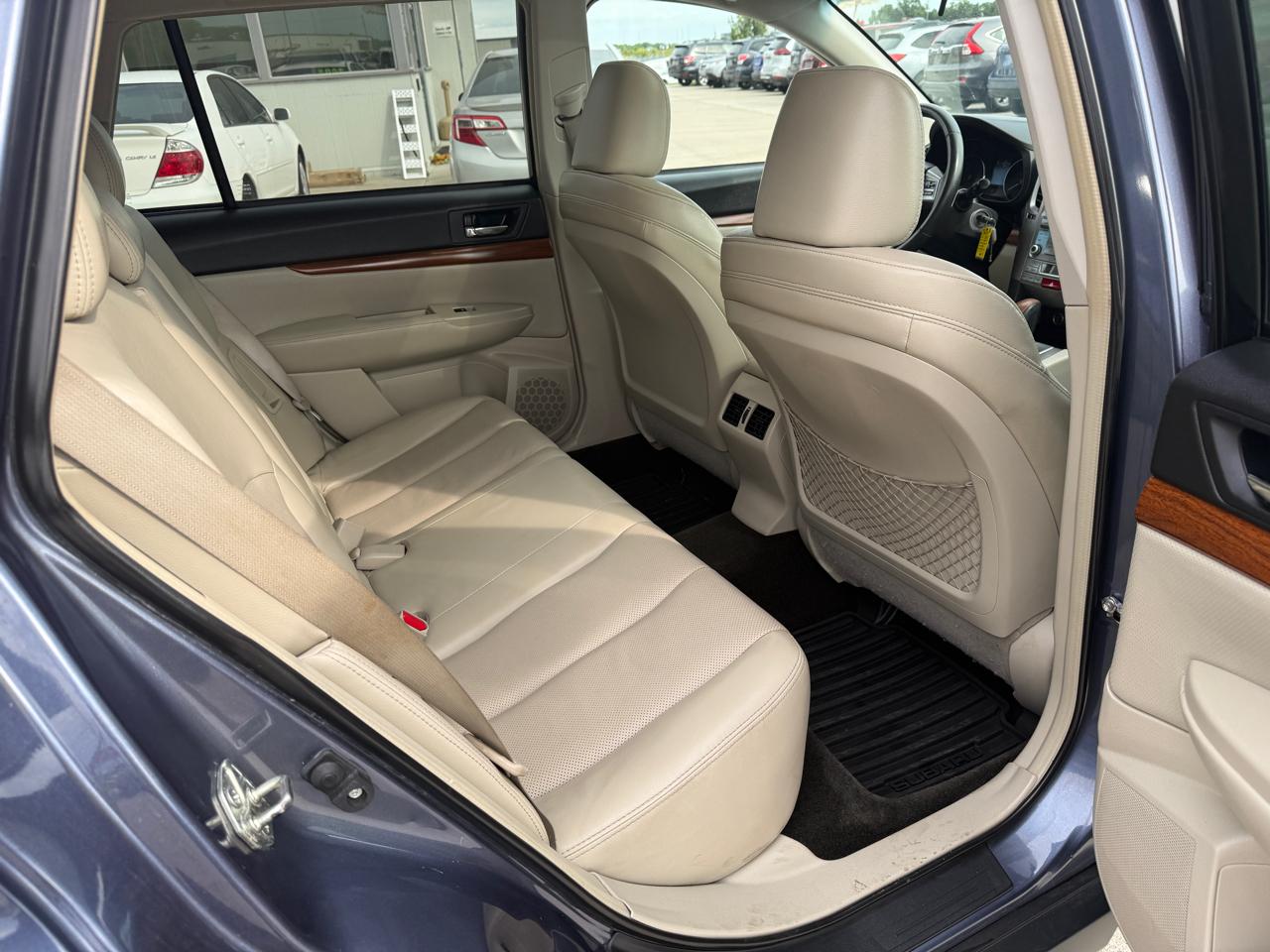 Subaru Outback 2.5i Limited 2014