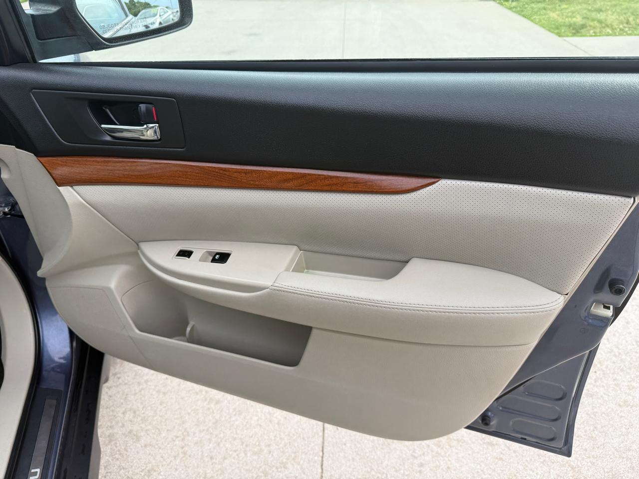 Subaru Outback 2.5i Limited 2014