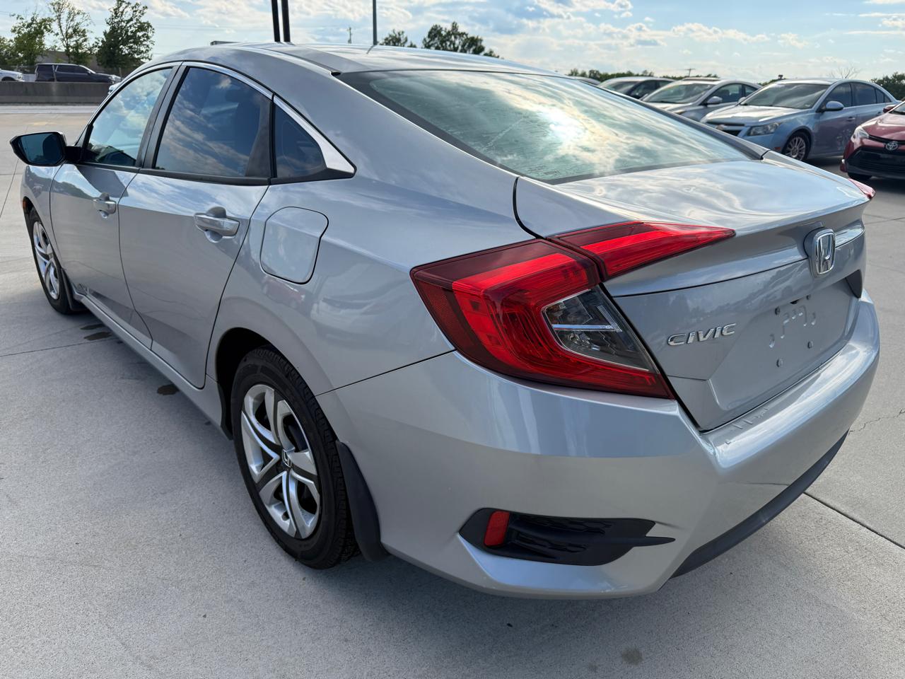 Honda Civic LX Sedan CVT 2016