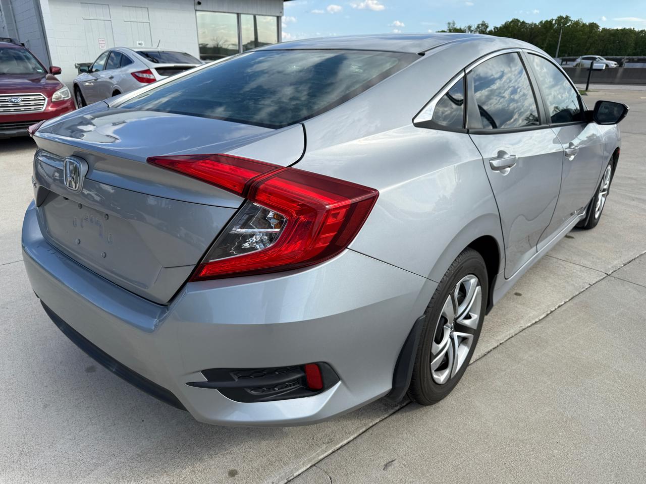 Honda Civic LX Sedan CVT 2016