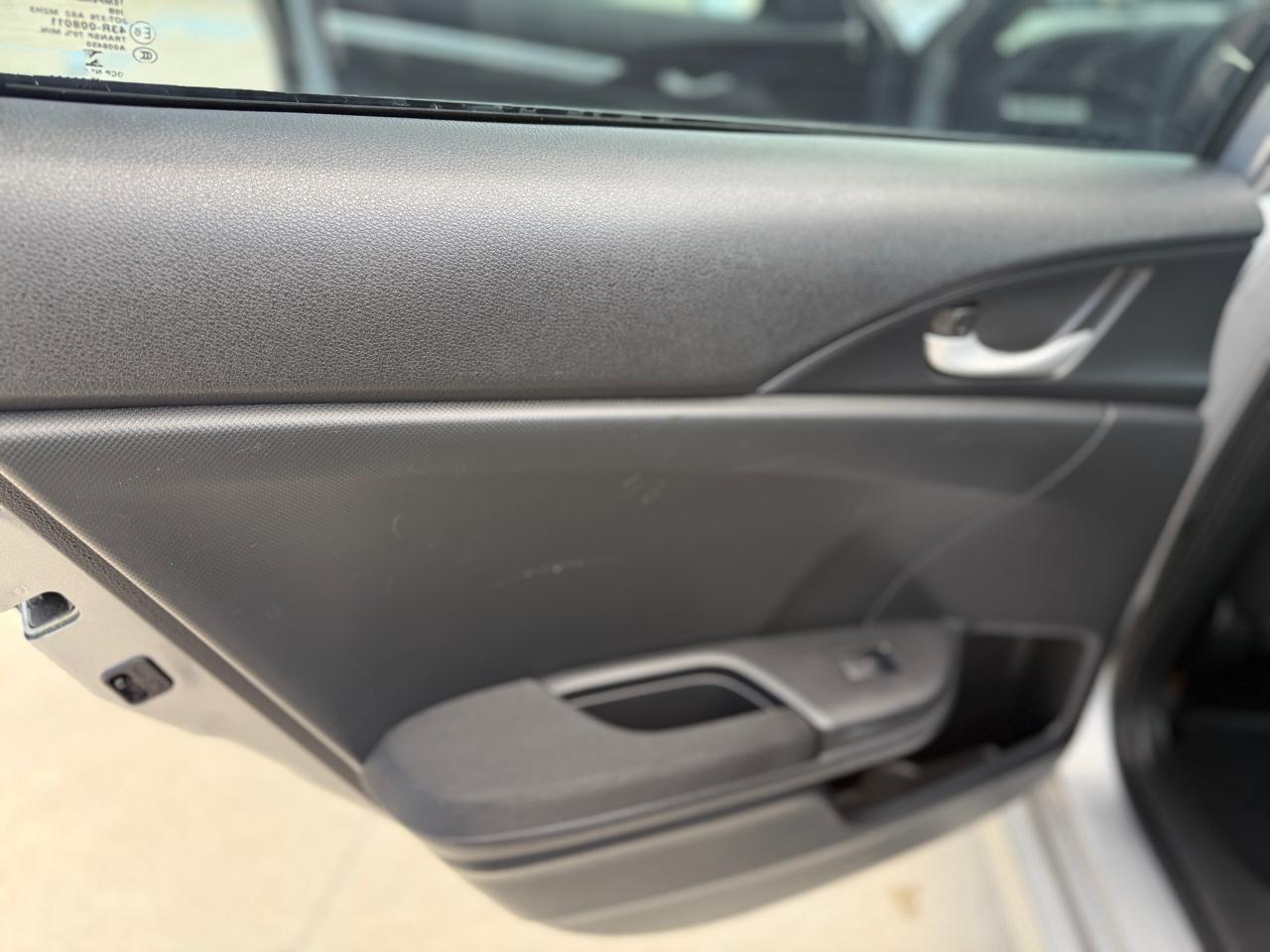 Honda Civic LX Sedan CVT 2016