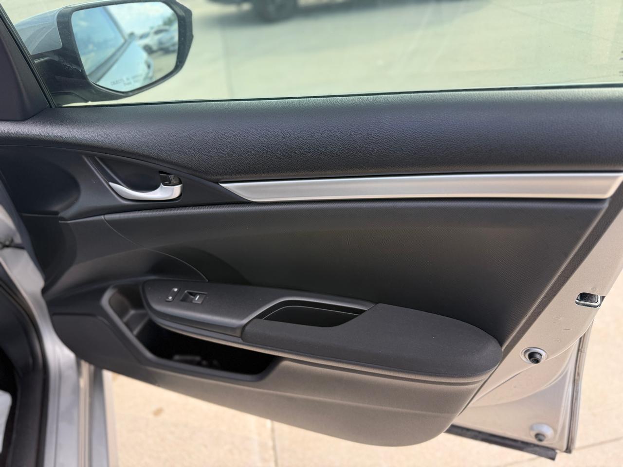 Honda Civic LX Sedan CVT 2016