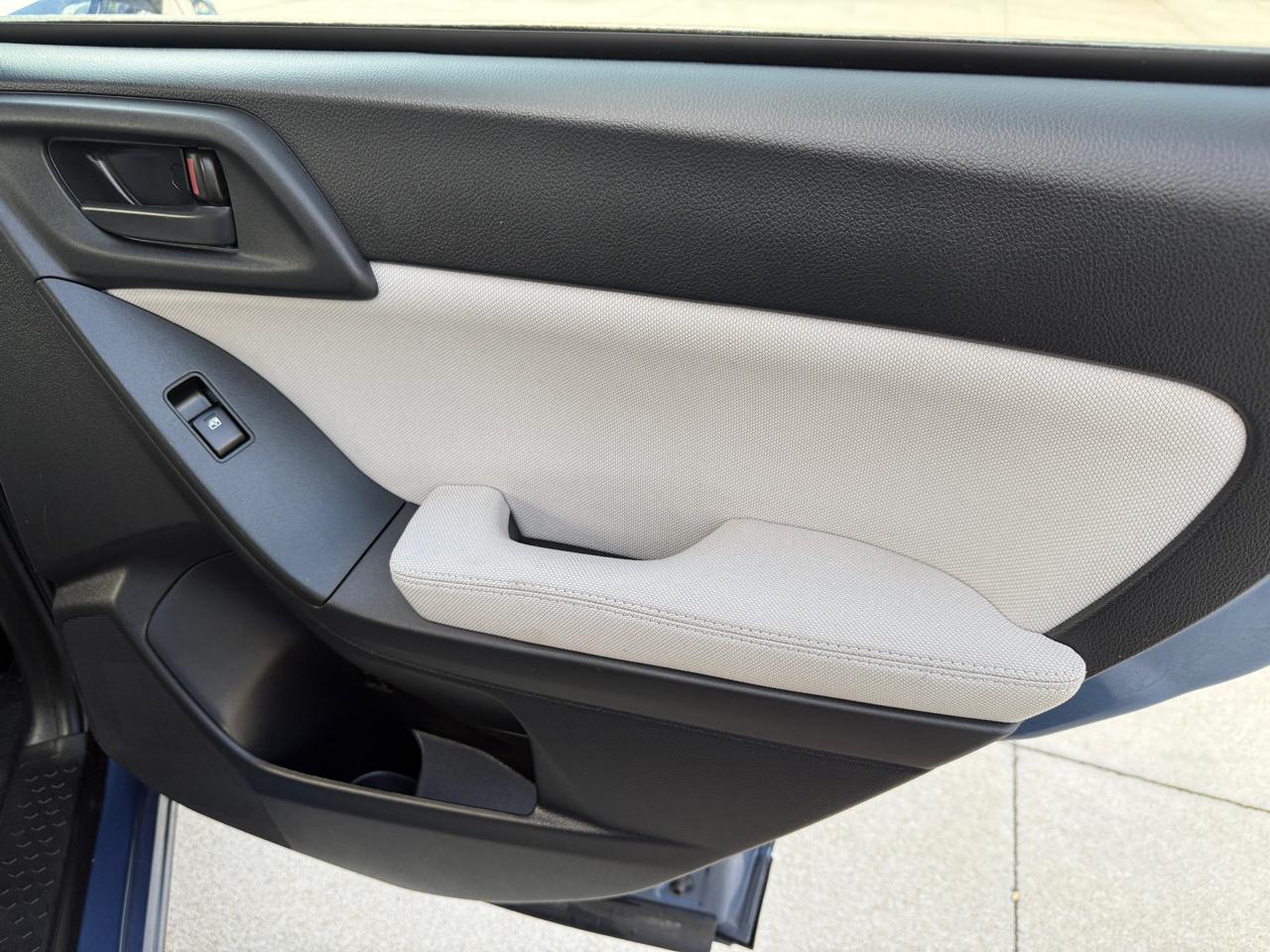 Subaru Forester 2.5i Premium 2015