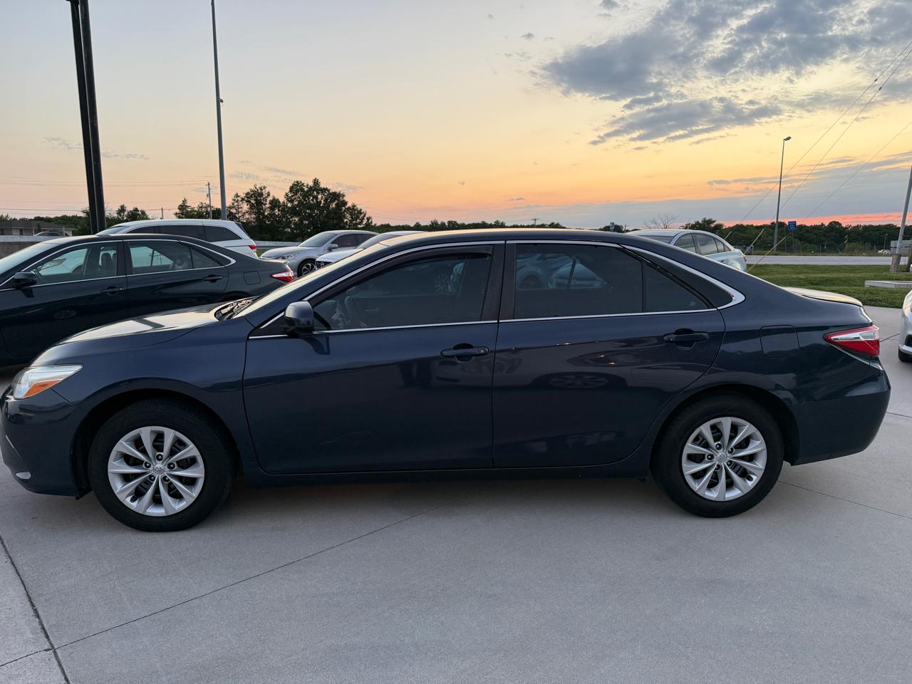 Toyota Camry SE 2017