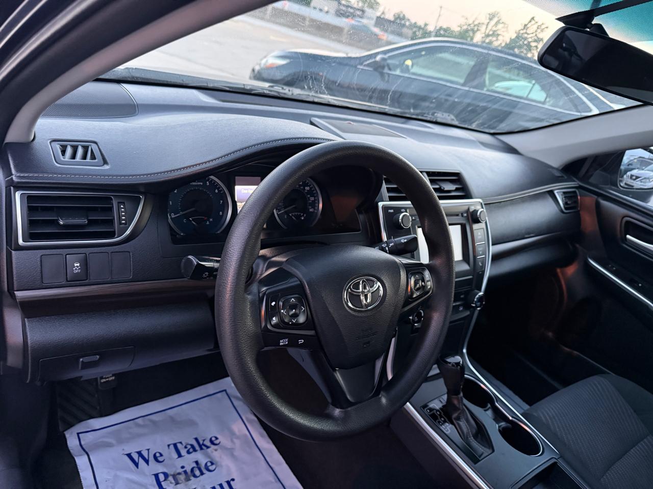 Toyota Camry SE 2017