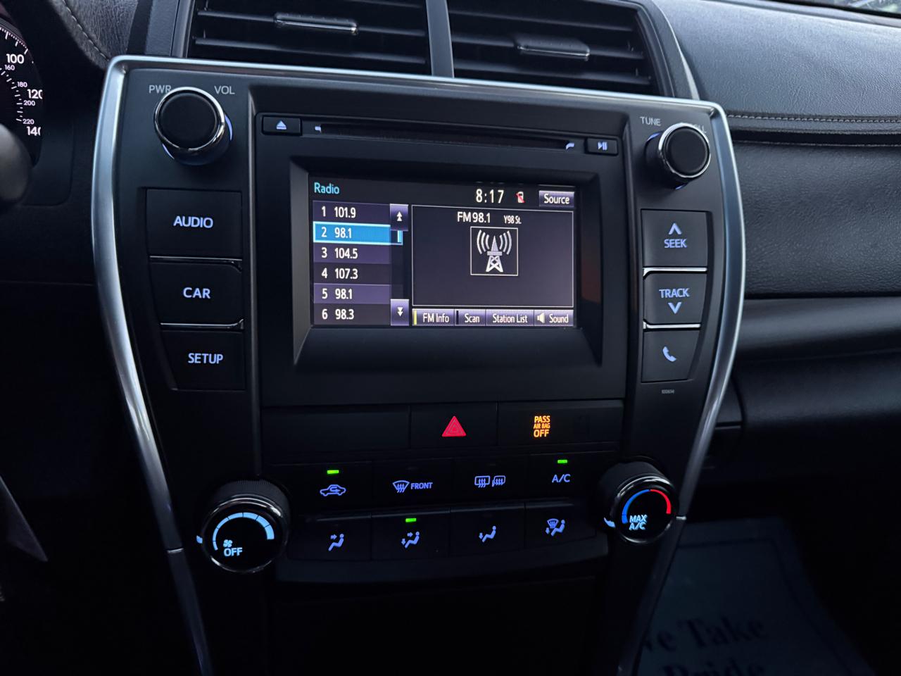 Toyota Camry SE 2017