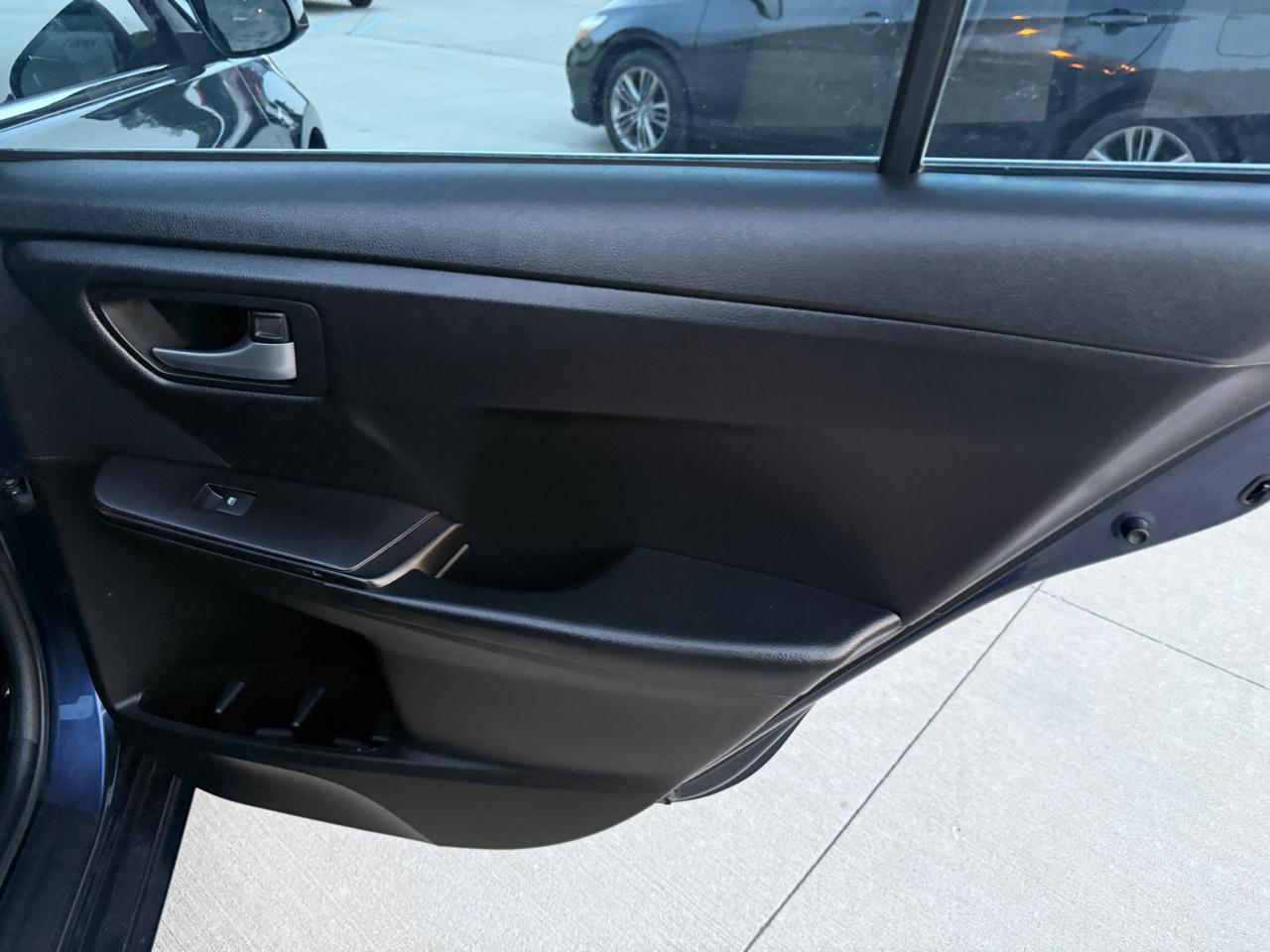 Toyota Camry SE 2017